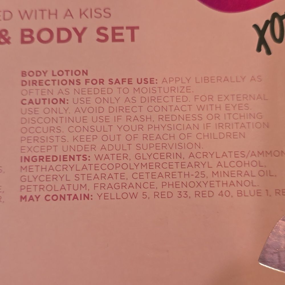 Juicy Couture Sealed With A Kiss Bath & Body Set - Picture 5 of 8
